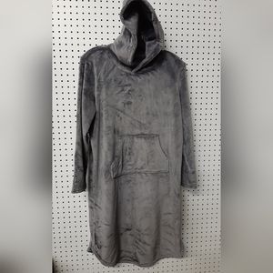 32 Degree Hooded Fleece Lounger NWOT